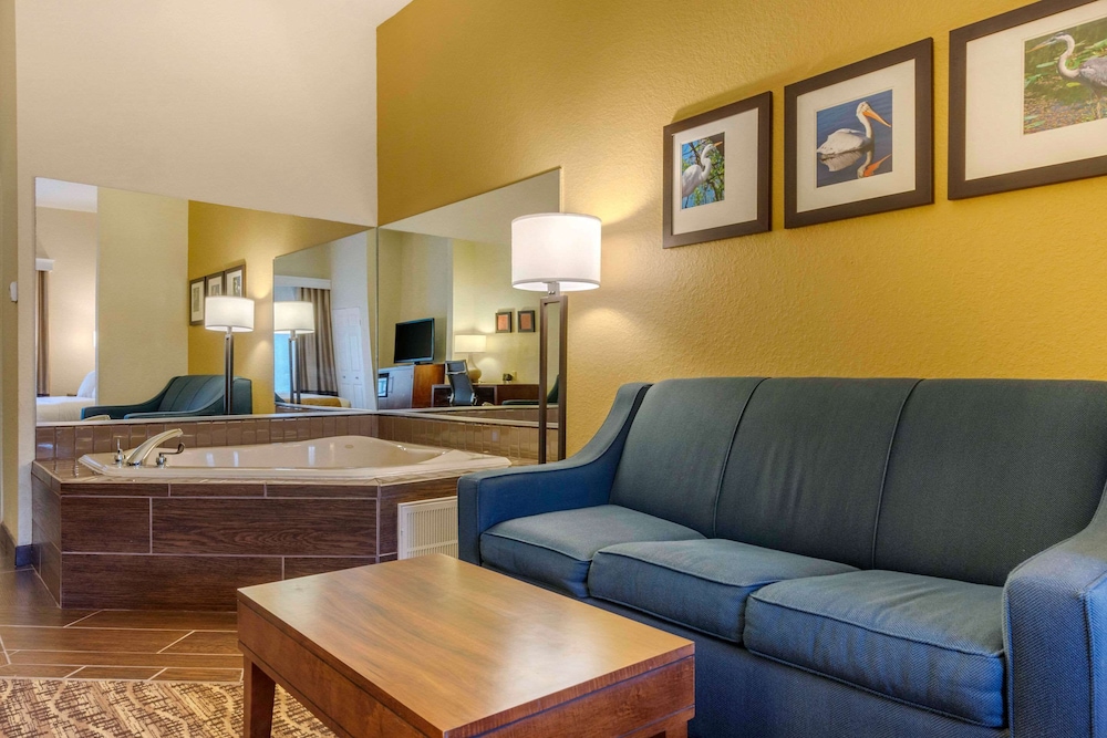 comfort suites lady lake the villages