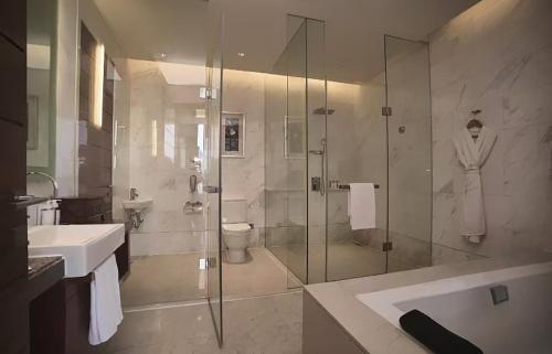holiday inn tianjin riverside by ihg