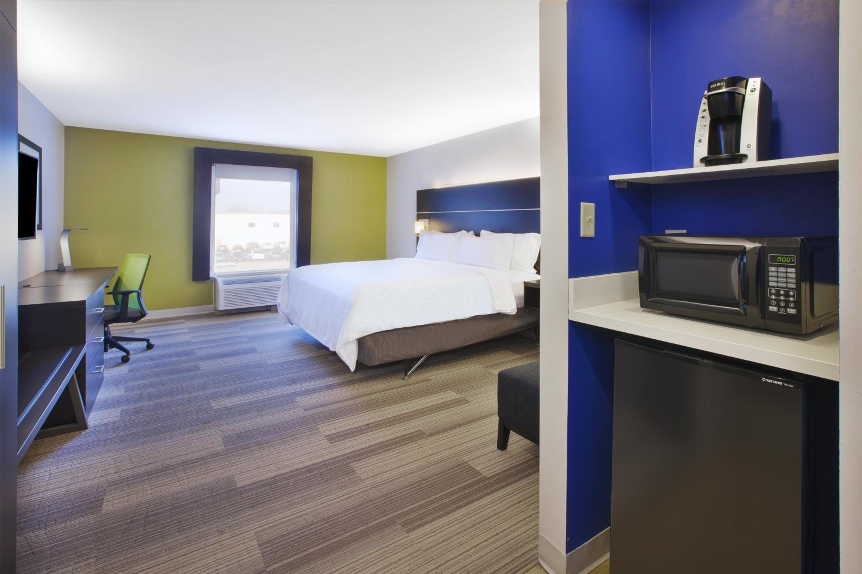 holiday inn express tiffin by ihg