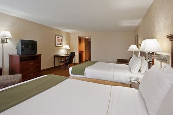 holiday inn express tiffin by ihg
