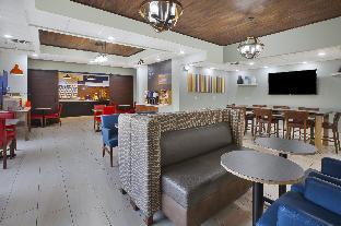 holiday inn express tiffin by ihg