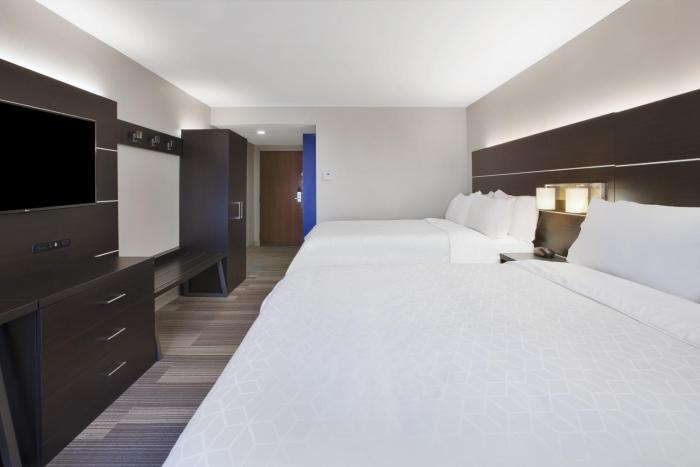 holiday inn express tiffin by ihg