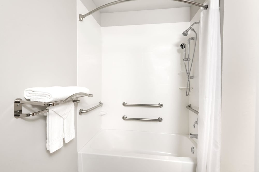 microtel inn by wyndham victor rochester