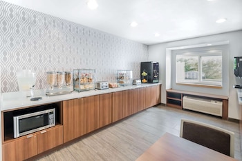 microtel inn by wyndham victor rochester