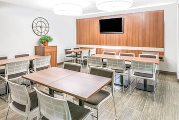 microtel inn by wyndham victor rochester