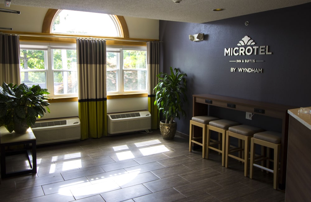microtel inn by wyndham victor rochester