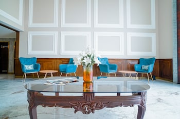 saltstayz le icon cyber hub