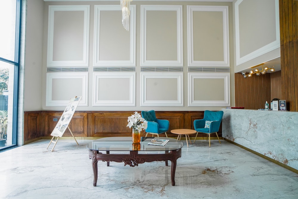 saltstayz le icon cyber hub