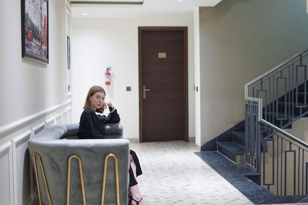 saltstayz le icon cyber hub