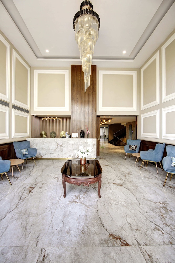 saltstayz le icon cyber hub