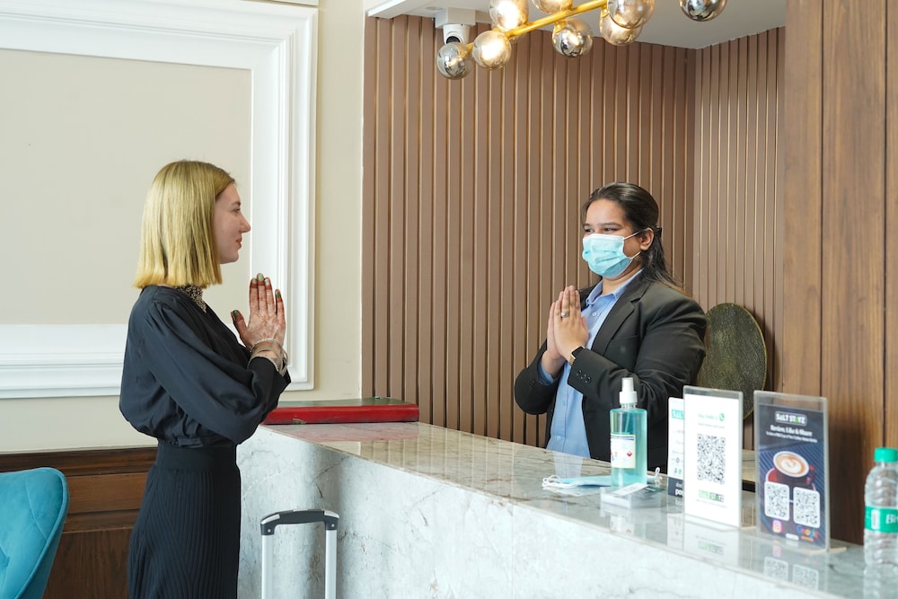 saltstayz le icon cyber hub