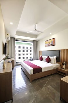 saltstayz le icon cyber hub