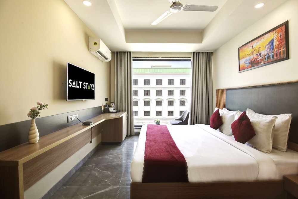 saltstayz le icon cyber hub