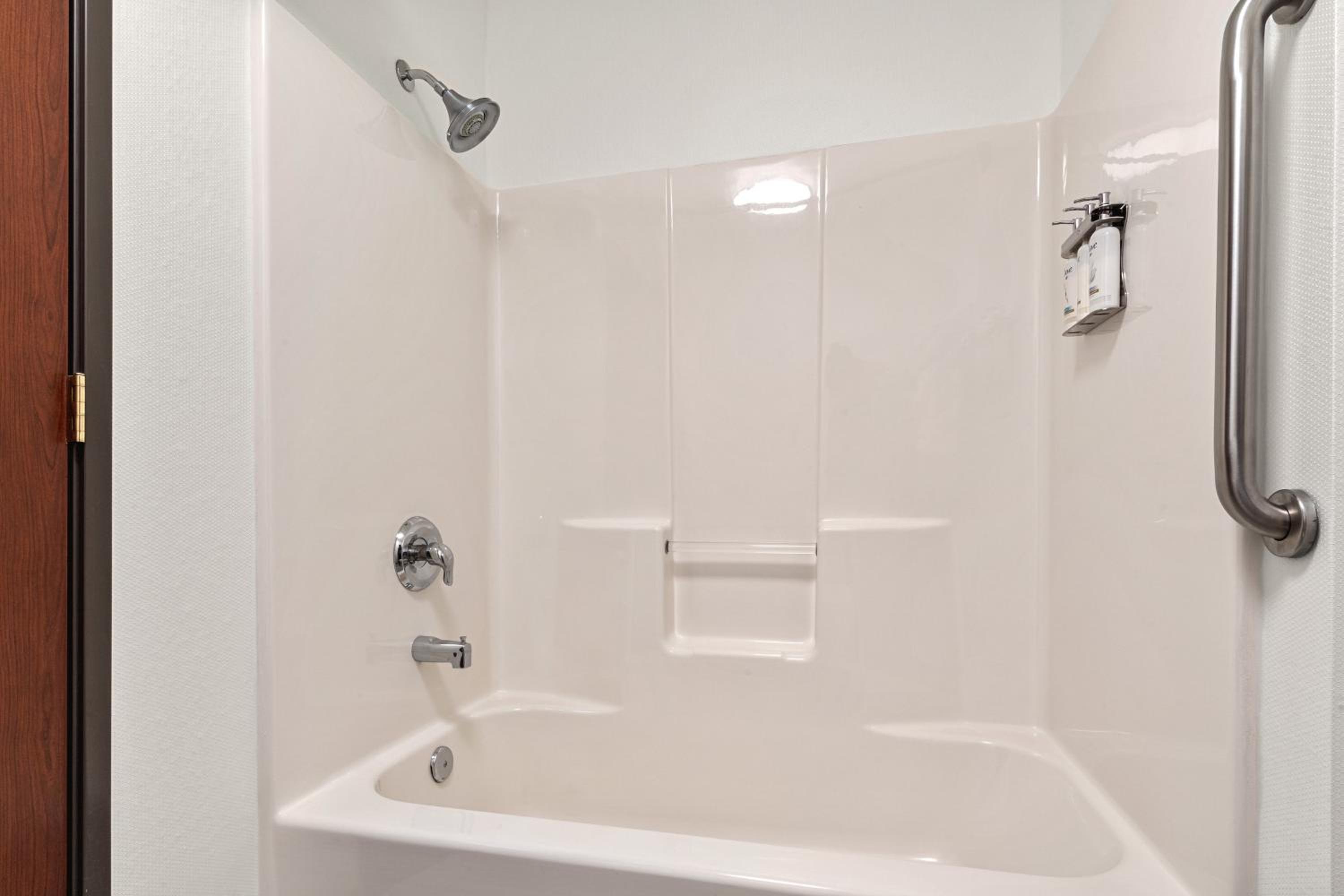 holiday inn express wenatchee by ihg