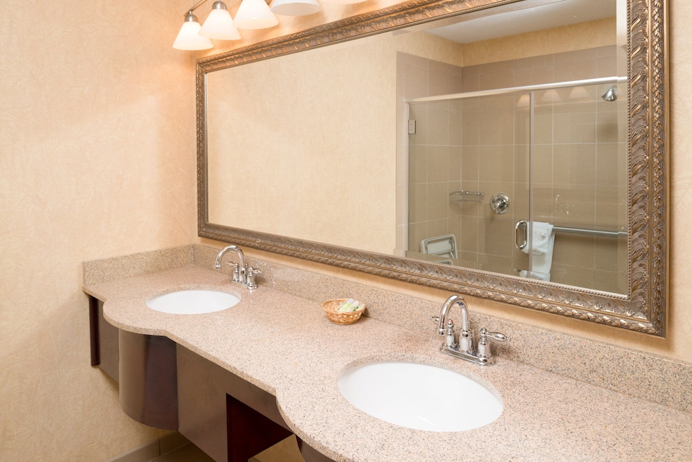 holiday inn express wenatchee by ihg