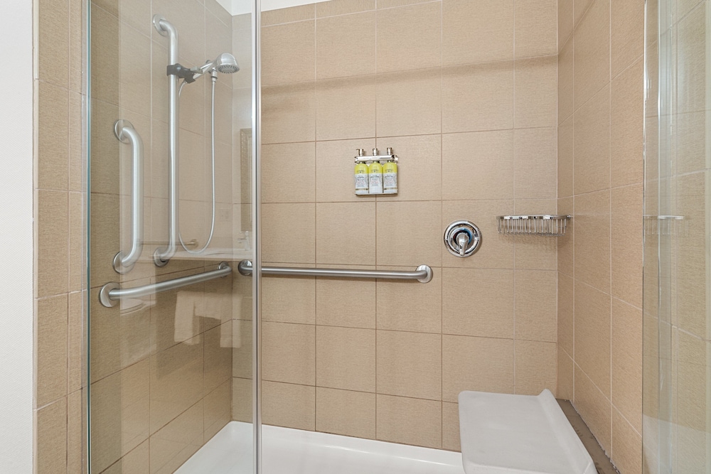 holiday inn express wenatchee by ihg