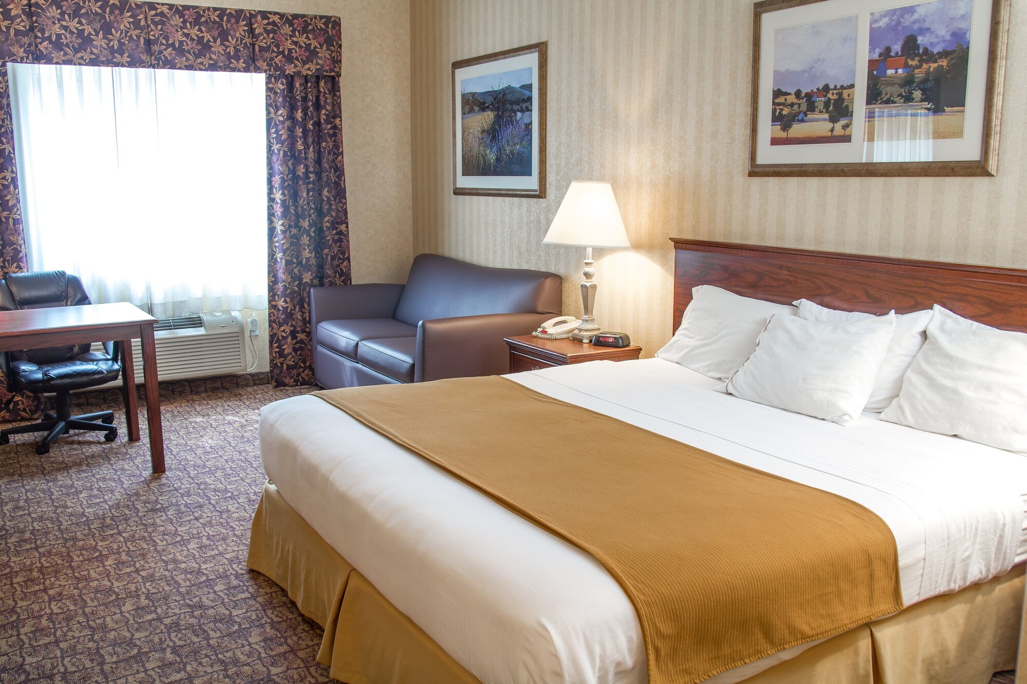 holiday inn express wenatchee by ihg
