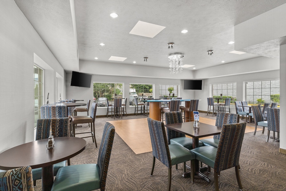 holiday inn express wenatchee by ihg