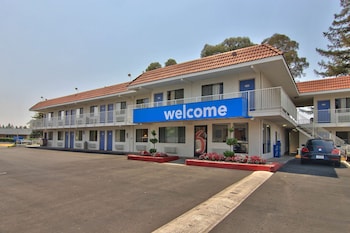 motel 6 west sacramento ca