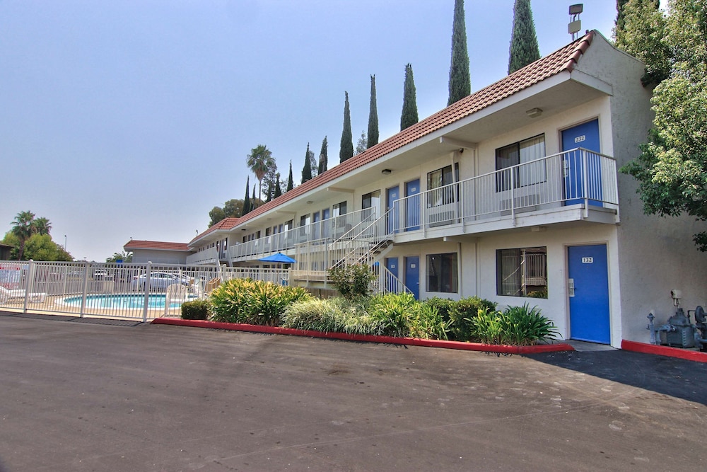 motel 6 west sacramento ca