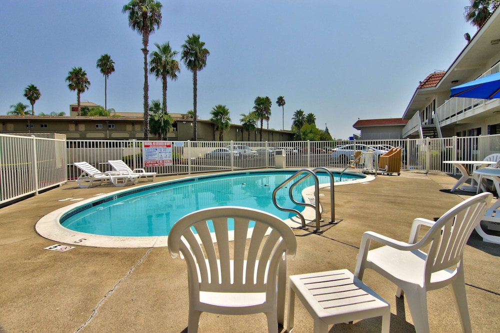 motel 6 west sacramento ca