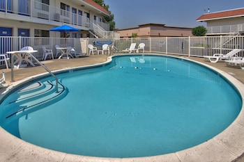 motel 6 west sacramento ca