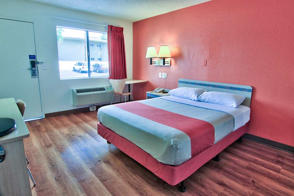 motel 6 west sacramento ca