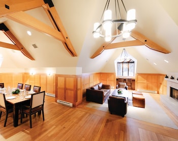Pan Pacific Whistler Mountainside,British Columbia>>Birken,4 star