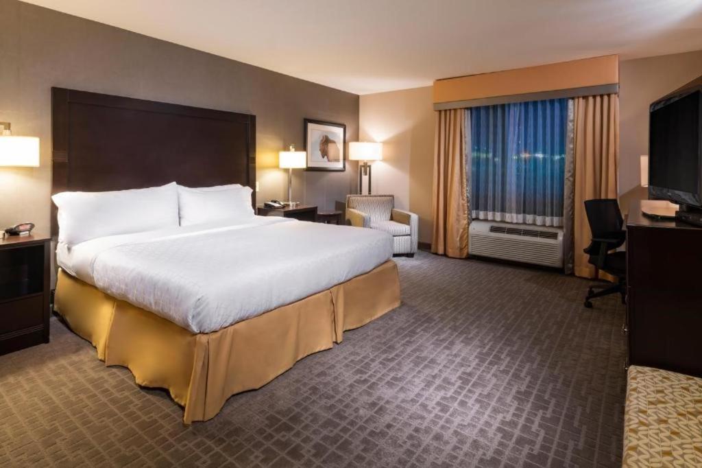 holiday inn express hotel and suites hays by ihg