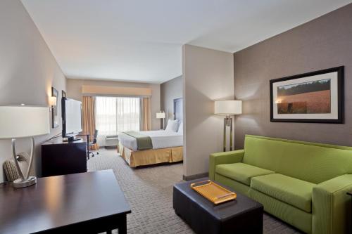 holiday inn express hotel and suites hays by ihg