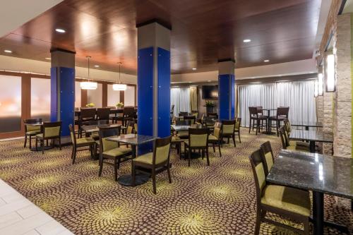 holiday inn express hotel and suites hays by ihg