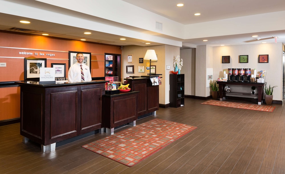 hampton inn and suites las vegas south