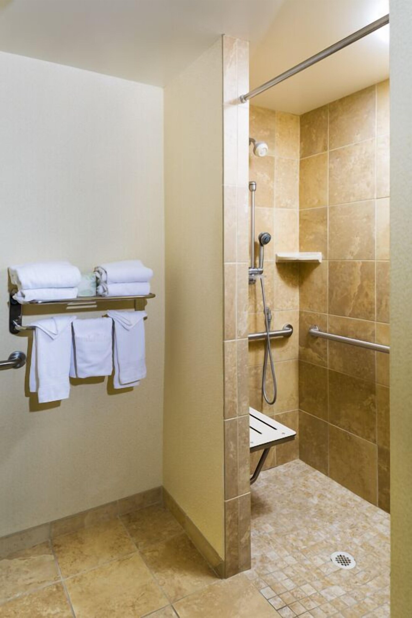 hampton inn and suites las vegas south
