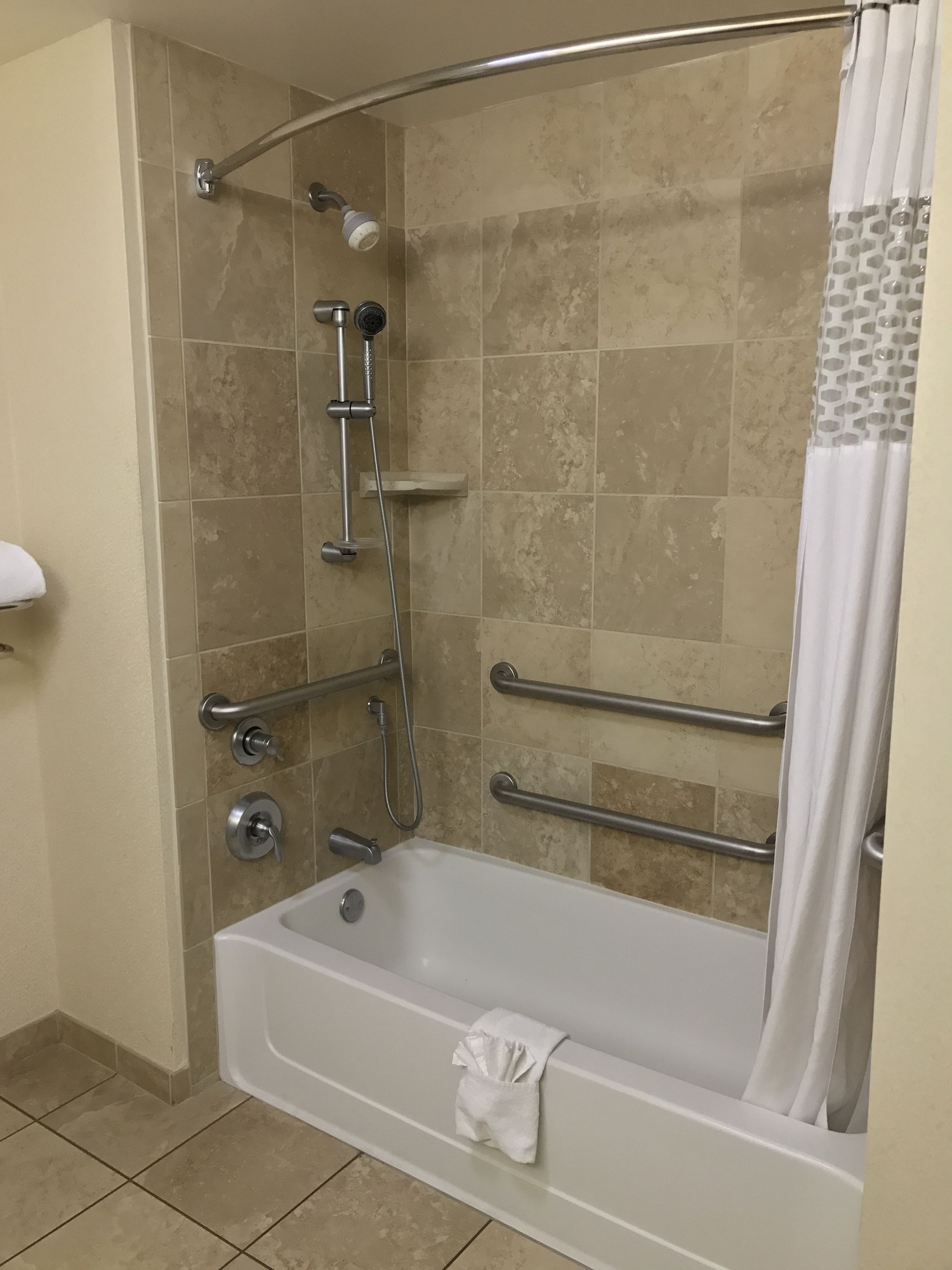 hampton inn and suites las vegas south