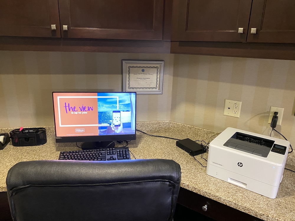 hampton inn and suites las vegas south
