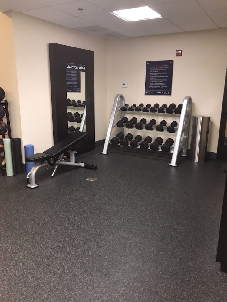 hampton inn and suites las vegas south