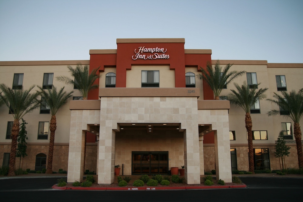 hampton inn and suites las vegas south
