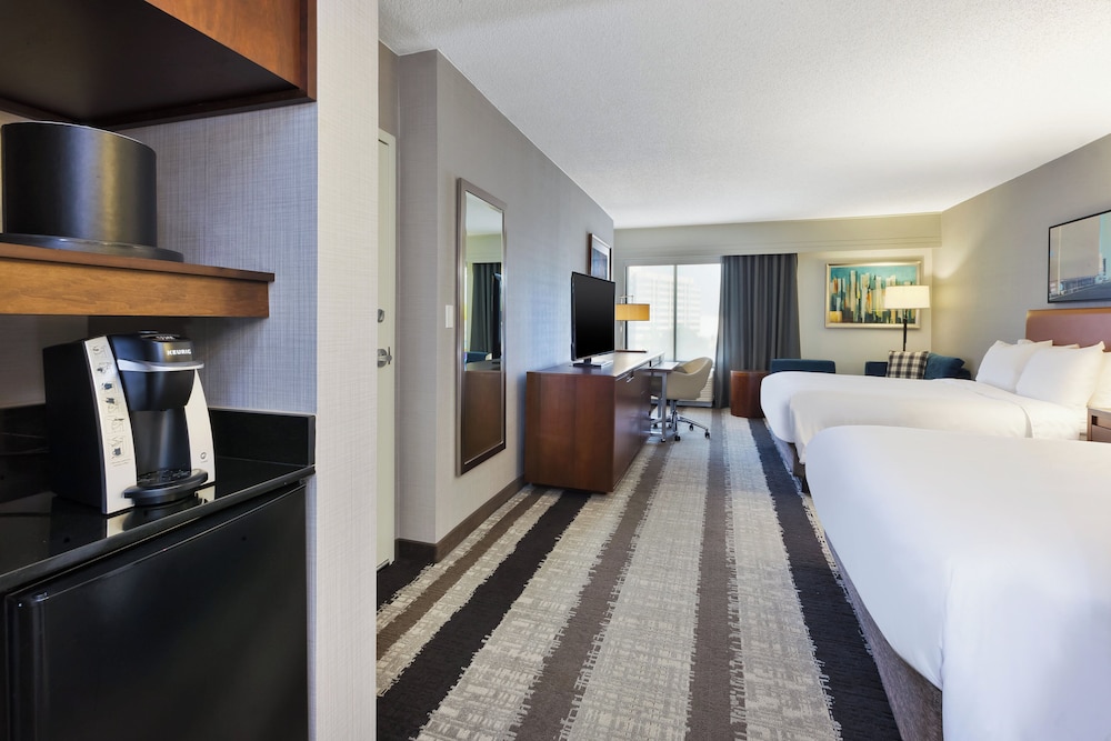 crowne plaza dulles airport by ihg