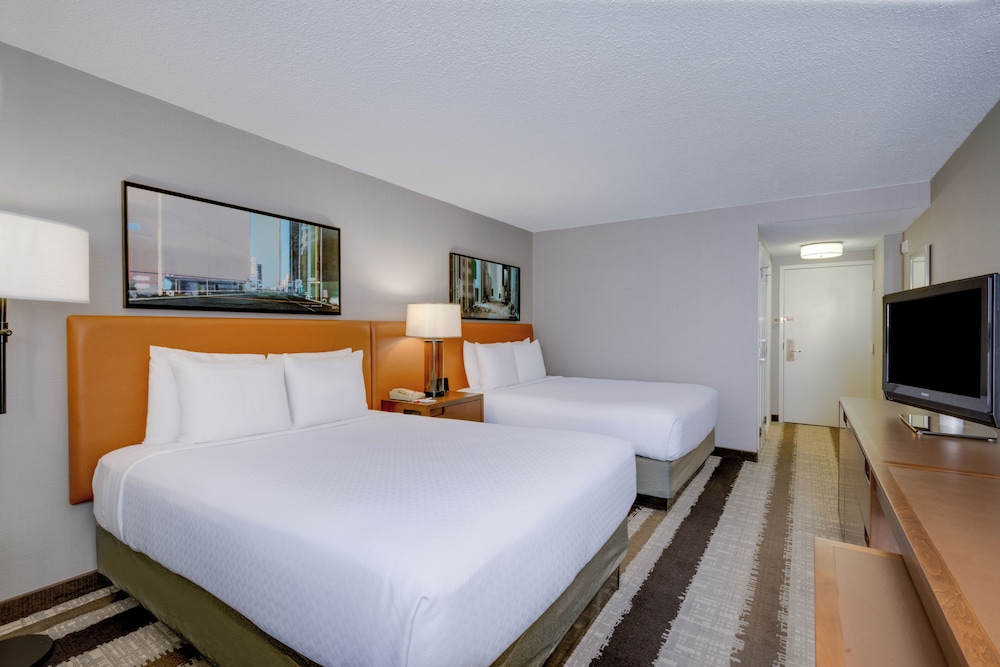 crowne plaza dulles airport by ihg