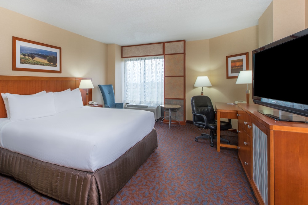 crowne plaza dulles airport by ihg