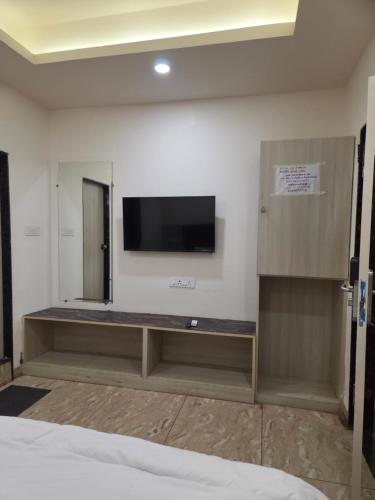 Kiwi Inn Hotel Regional Park,,2 star