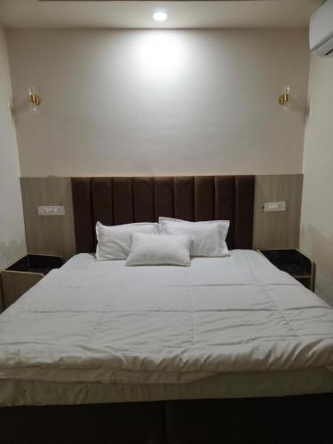 Kiwi Inn Hotel Regional Park,,2 star