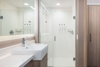 springhill suites by marriott tucson at the bridges