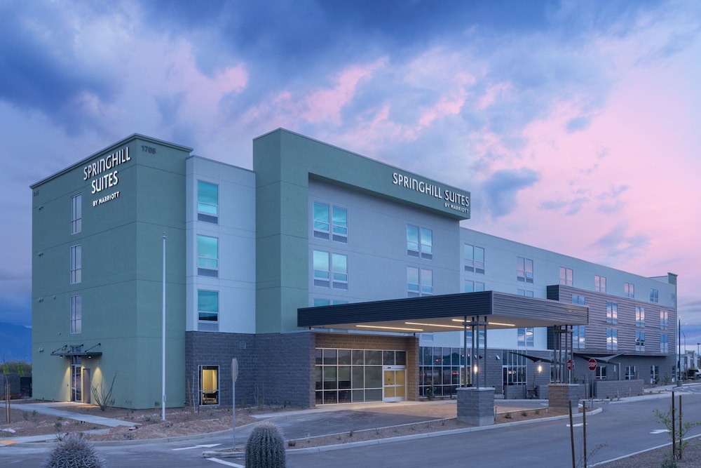 springhill suites by marriott tucson at the bridges
