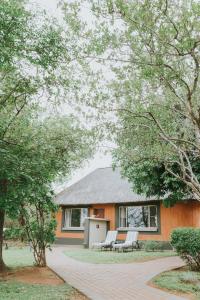 Mohlabetsi Safari Lodge,Hoedspruit>>Balule Game Reserve,4 star