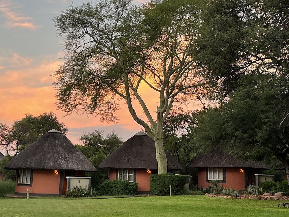 mohlabetsi safari lodge