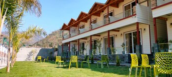 qcent woods spa and resort