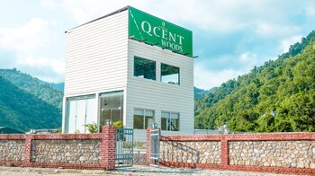 qcent woods spa and resort