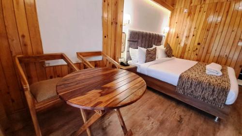 qcent woods spa and resort