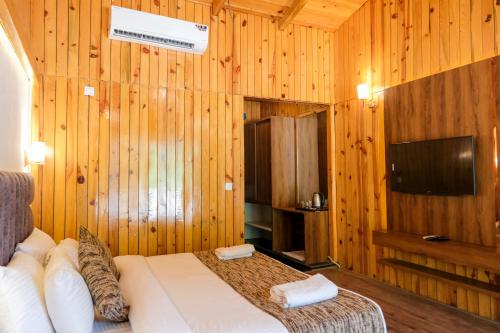 qcent woods spa and resort